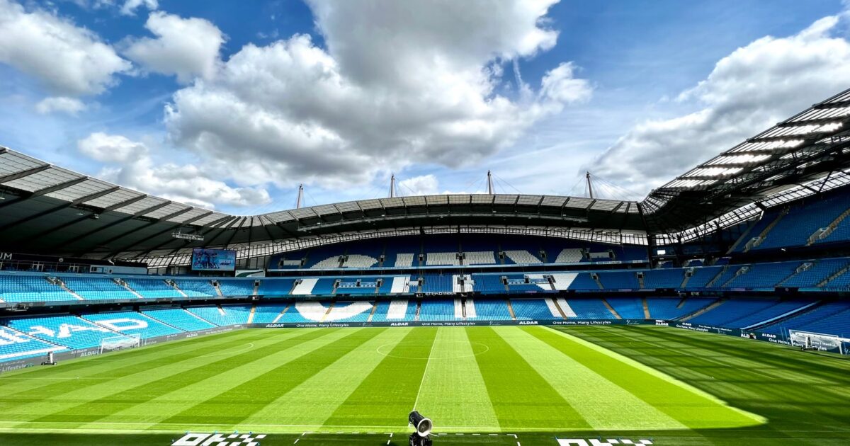 Swansea de Vítor Matos garante empréstimo de Jeremy Monga junto do Manchester City
