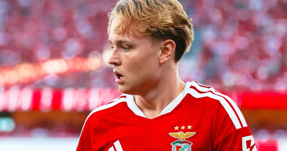 Benfica questiona arbitragem: «Explicar os critérios?»