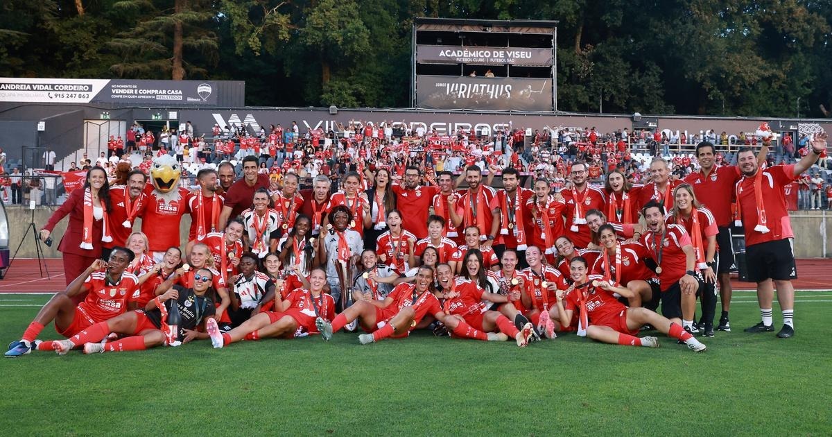 FC Porto não retribuiu guarda-honra ao Benfica na entrega da Supertaça feminina