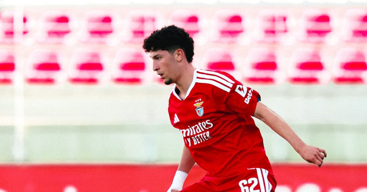 Oficial: Souffian El Karouani é reforço do Benfica por empréstimo