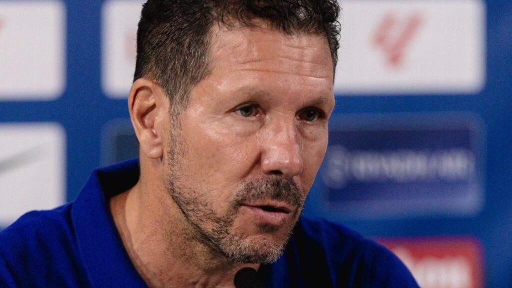 Diego Simeone com a camisola do Atlético de Madrid