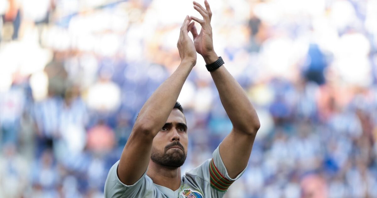 FC Porto perde 0-1 e Diogo Costa avisa que «falta discernimento»