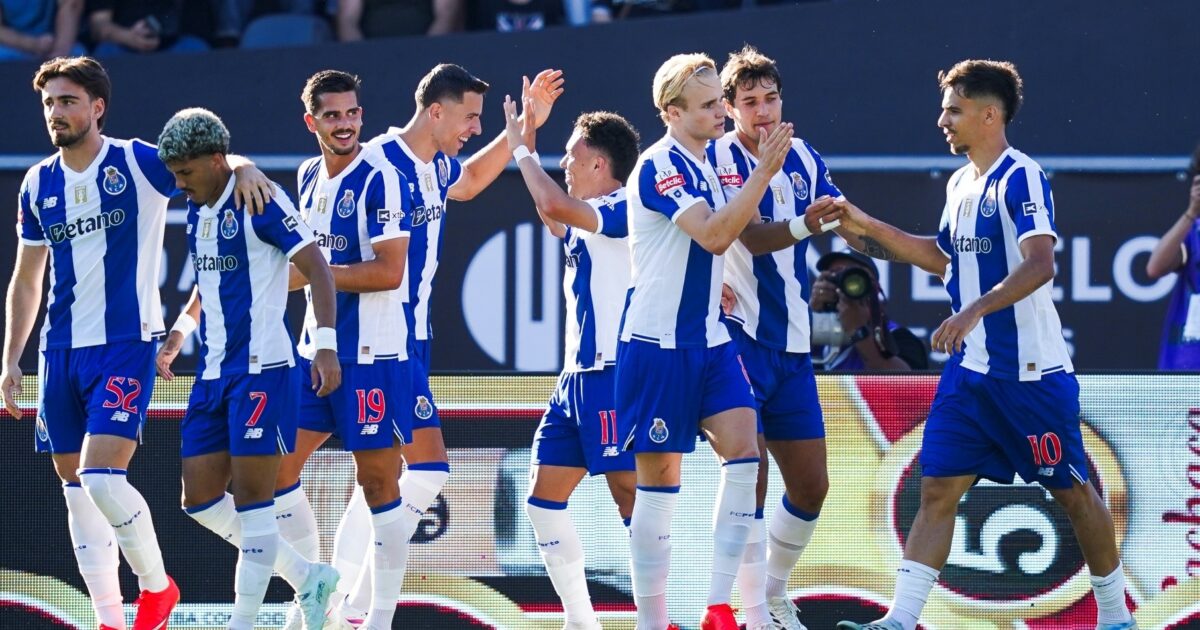 FC Porto soma 9 vitórias e fica sozinho no topo da Europa