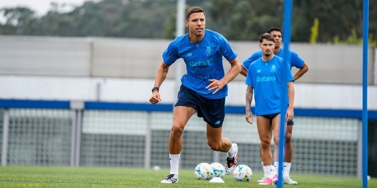 FC Porto com 12 reforços da formação antes da Taça