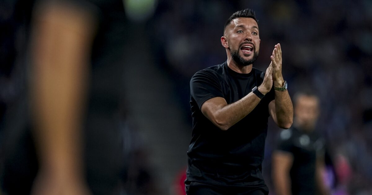 FC Porto bate Académico 1-0 e Farioli avisa