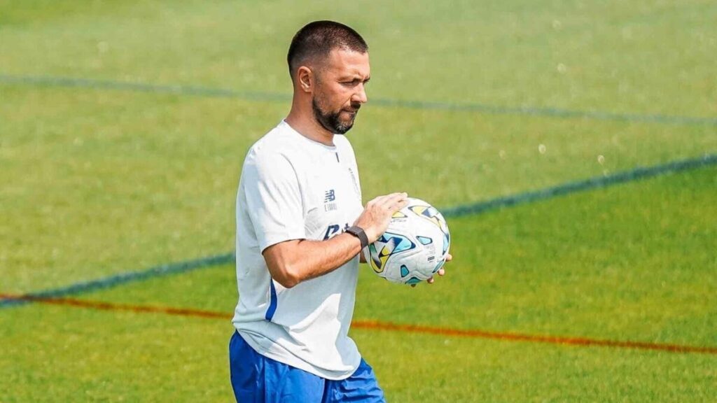 Francesco Farioli — treino Olival bola