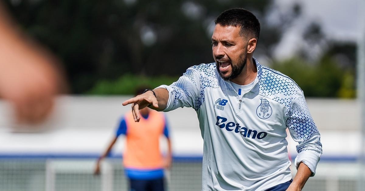 Enzo Maresca responde a Farioli e desvaloriza milhões gastos: «Não é uma pressão, é um privilégio»