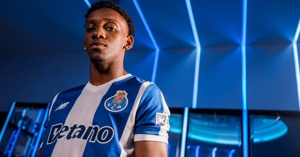 Gabriel Mec oficializado no FC Porto com cláusula de 80 milhões de euros