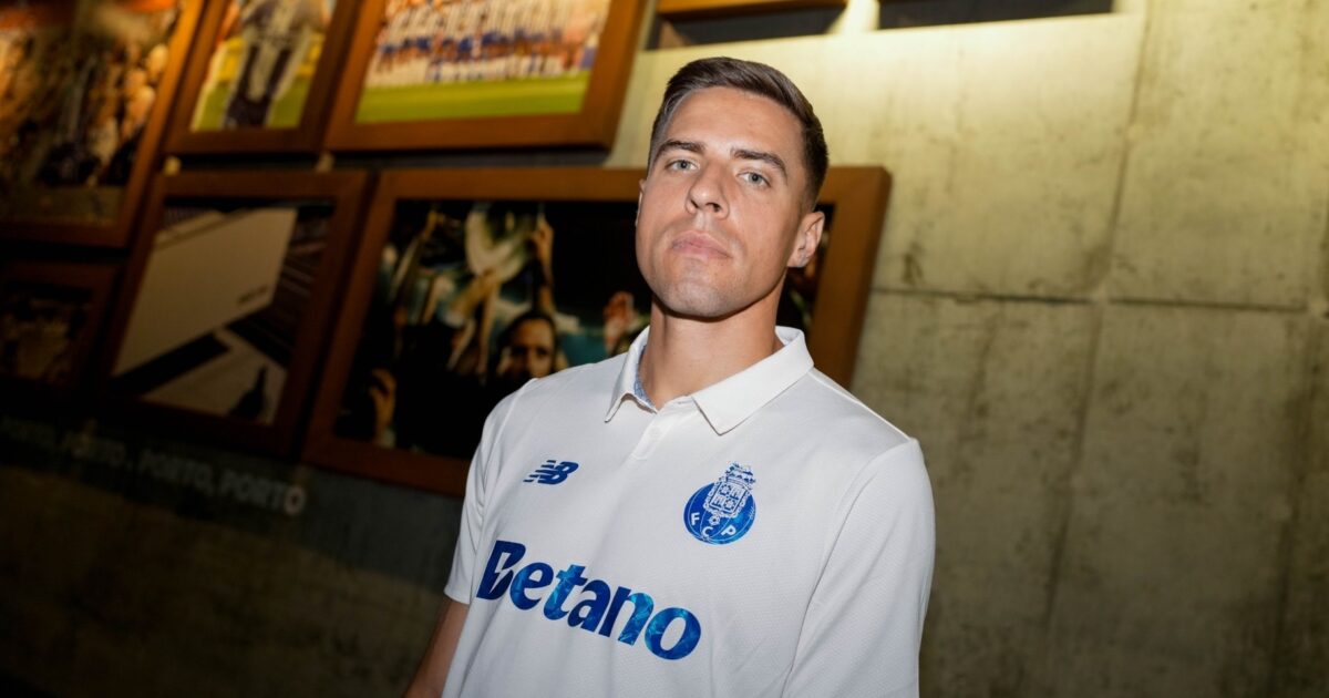 Jan Bednarek suspenso por dois jogos na Liga dos Campeões e desfalca FC Porto