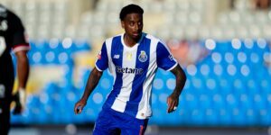 Pablo Rosario com a camisola do FC Porto