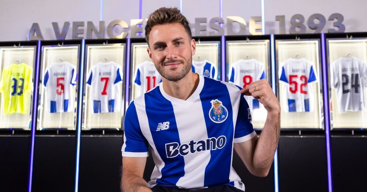 Santiago Giménez e João Souza integrados nos treinos do FC Porto no Olival