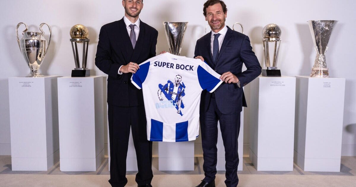 Oficial: Santiago Giménez é reforço do FC Porto por empréstimo do AC Milan